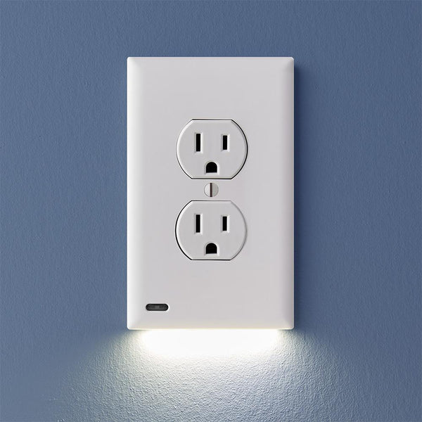 OUTLET WALL PLATE WITH LED NIGHT LIGHTS-NO BATTERIES OR WIRES [UL FCC CSA CERTIFIED]